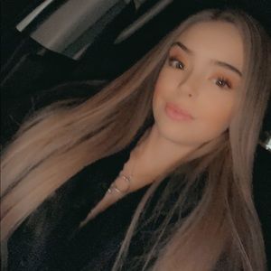 Meet your Posher, Ellouise